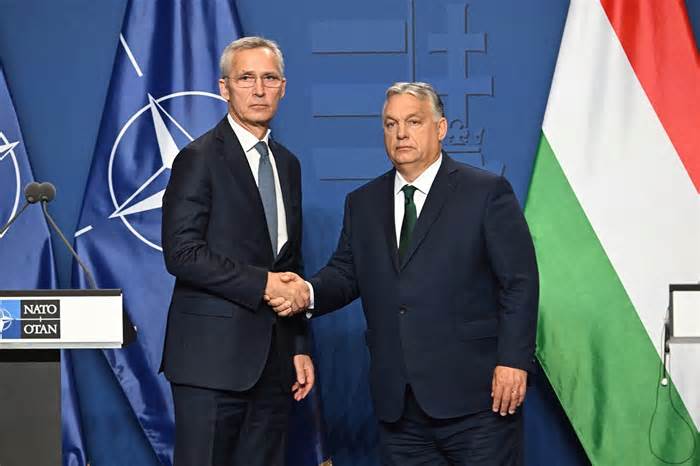 Hungary nhất trí không cản trở NATO viện trợ Ukraine