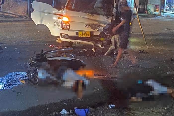 Ba thanh niên tử vong khi tông vào đầu xe tải