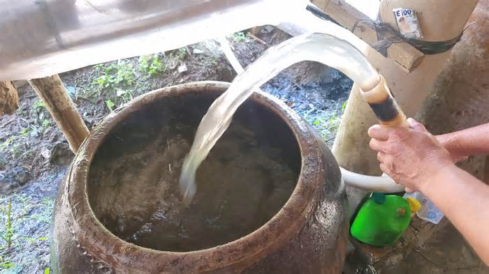 Xã về đích Nông thôn mới nâng cao, gần 400 hộ dân vẫn khát nước sạch