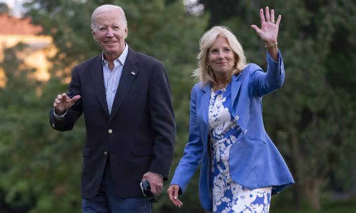 Vợ chồng ông Biden công bố thu nhập năm 2023