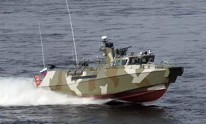 Nga lập đội tàu ngăn lính Ukraine vượt sông Dnieper