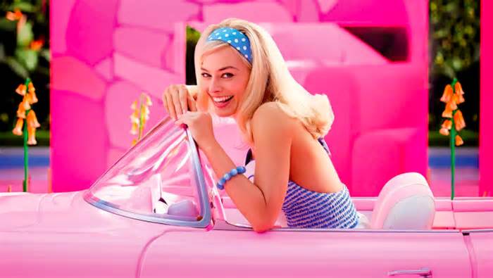Sử dụng hình ảnh 'đường lưỡi bò', phim 'Barbie' bị cấm chiếu tại Việt Nam