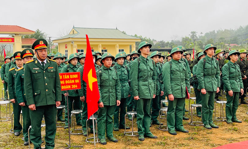 Hàng trăm thanh niên vùng cao Yên Bái tình nguyện nhập ngũ