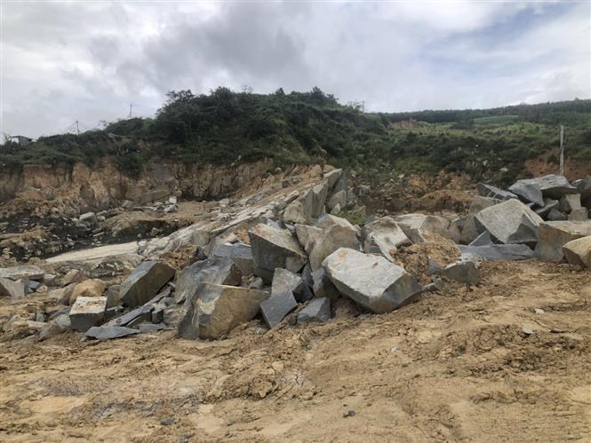 Phú Yên: Làm rõ việc mỏ đá Kim Sơn khai thác không đúng vị trí