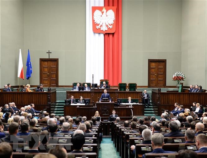 Ba Lan cho phép tổ chức trưng cầu ý dân trong ngày tổng tuyển cử