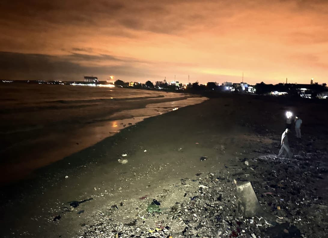 Ngồi chơi ở kè biển, phát hiện thi thể người trôi dạt vào bờ ở Bình Thuận