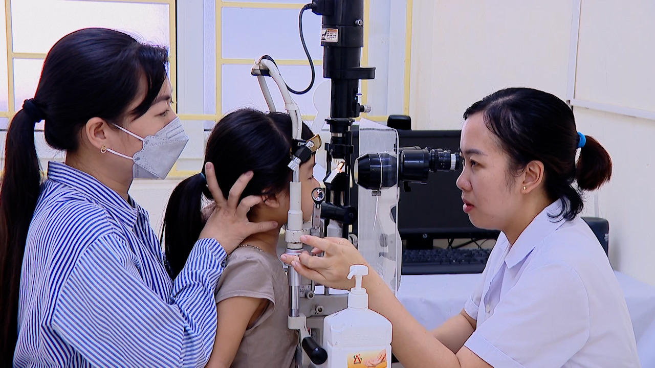 Số học sinh đau mắt đỏ ở Ninh Bình đang tăng