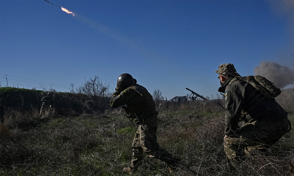 Ukraine tìm chiến lược mới khi cuộc phản công bế tắc