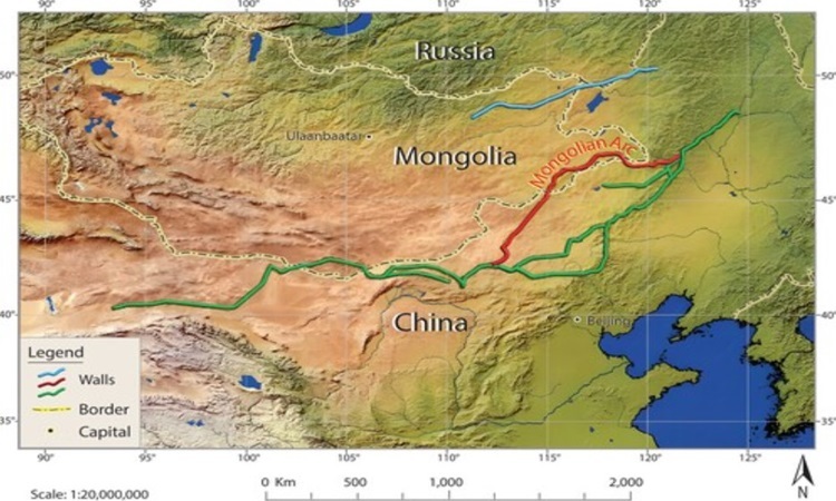Bức tường cong dài 405 km bí ẩn chạy dọc Mông Cổ