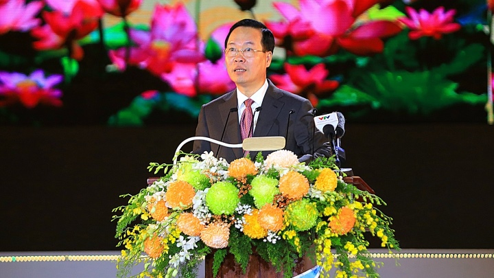 Chủ tịch nước dự Lễ kỷ niệm 20 năm TP Cần Thơ trực thuộc Trung ương
