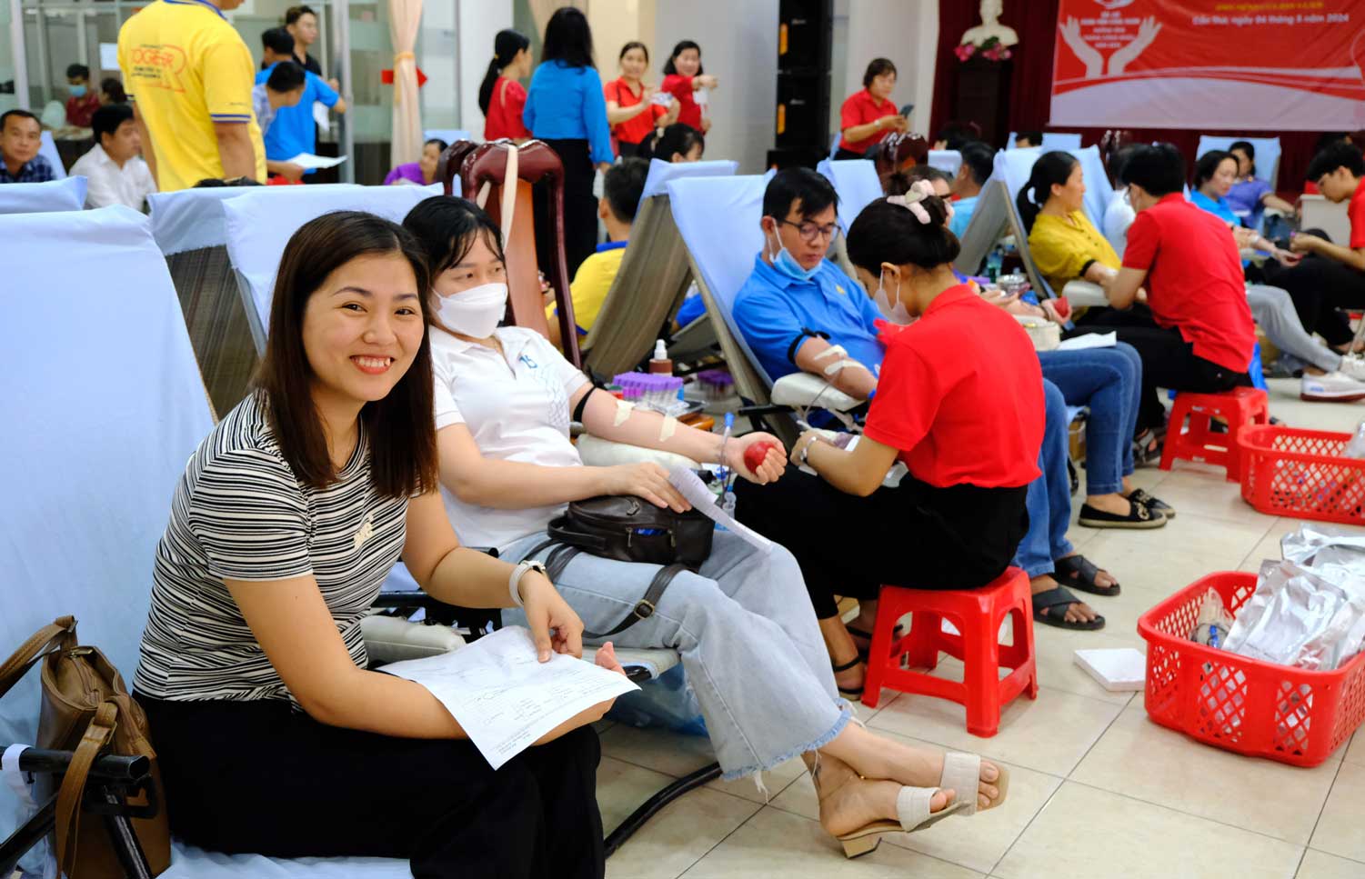1.000 đoàn viên, người lao động Cần Thơ tham gia hiến máu tình nguyện