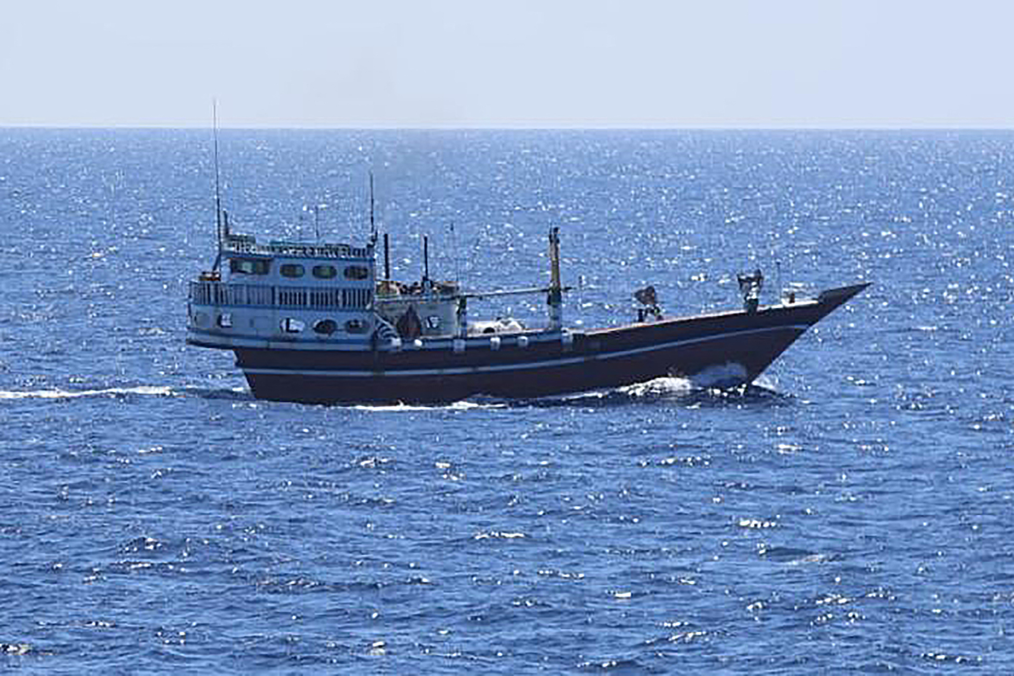 Ấn Độ giải cứu tàu cá Iran bị cướp biển bắt