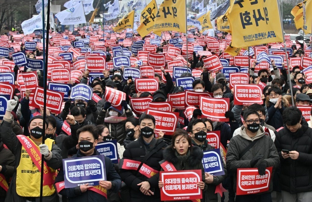 Hàn Quốc cáo buộc giáo sư y khoa lấy tính mạng người dân làm 'con tin'