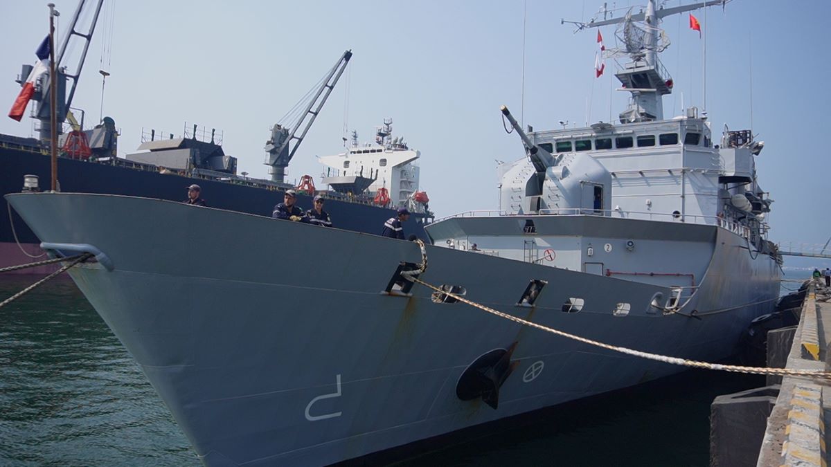 Tàu Hải quân Pháp chở 98 sĩ quan, thủy thủ ghé thăm Đà Nẵng