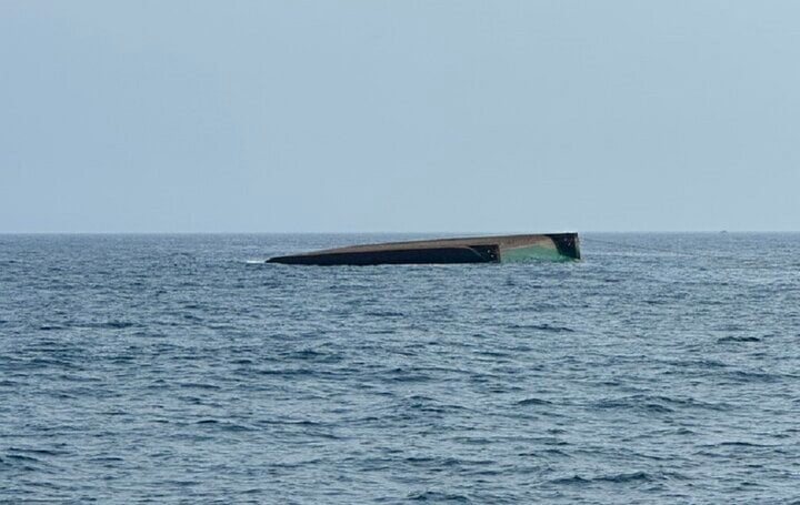 Khởi tố vụ chìm sà lan khiến 9 người chết và mất tích trên vùng biển Quảng Ngãi