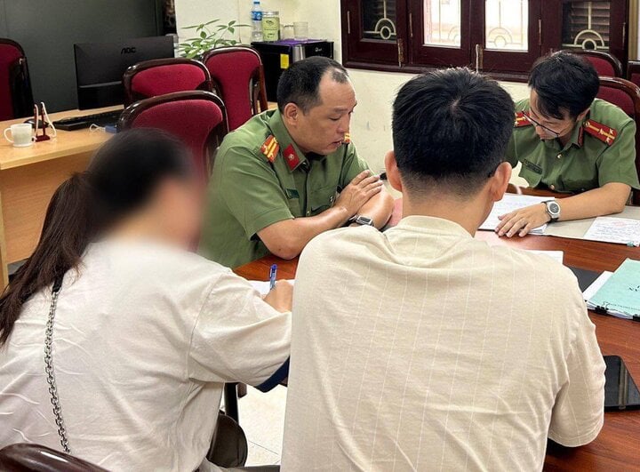 Xử phạt 2 người đăng tin sai sự thật về vụ cháy nhà trọ ở Hà Nội