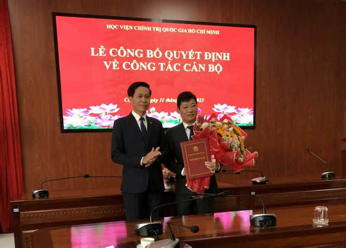 PGS,TS Nguyễn Xuân Phong làm Phó Giám đốc Học viện Chính trị khu vực IV