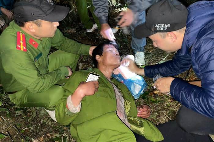 Xuyên đêm tìm kiếm phi công dù lượn bị rơi xuống rừng già ở Lai Châu