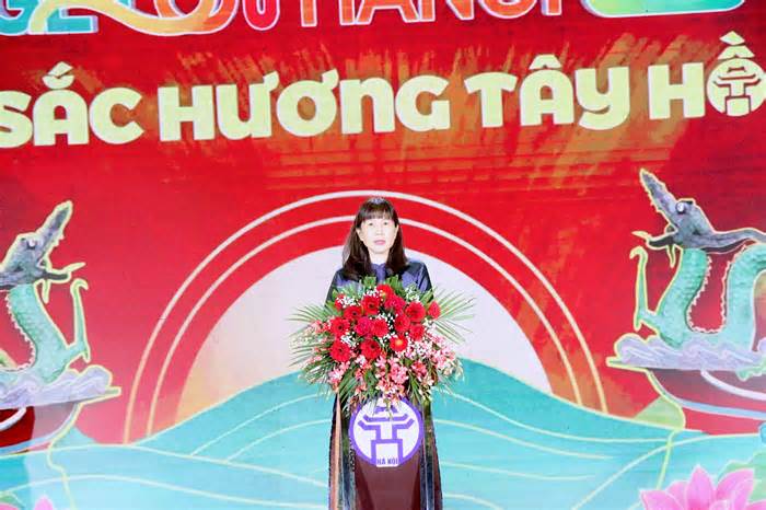 Khởi động du lịch Hà Nội 2024 với màn trình diễn drone và nhiều hoạt động đặc sắc
