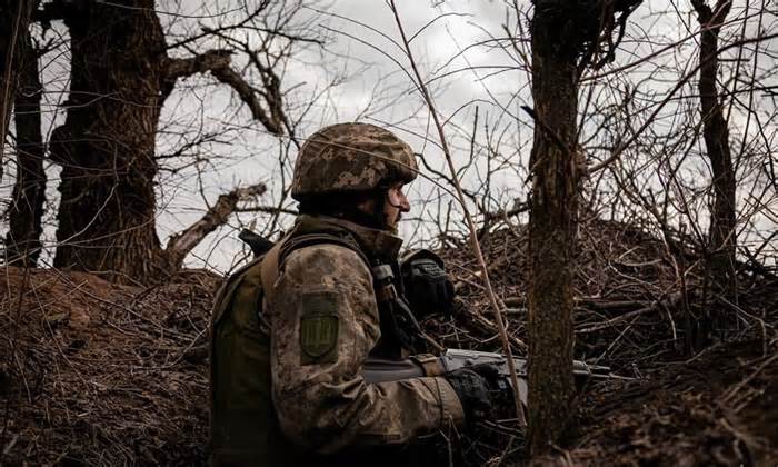 Ukraine hủy kế hoạch rút lính cựu về tuyến sau nghỉ ngơi