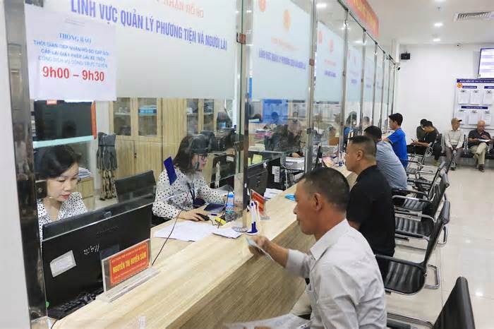 3 quận, huyện ở Hà Nội sắp triển khai thủ tục cấp đổi giấy phép lái xe