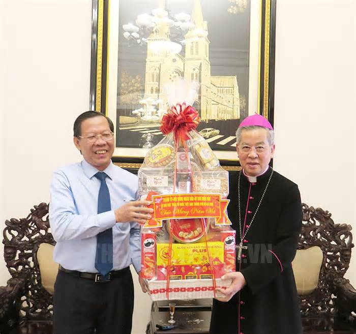 Chủ tịch Phan Văn Mãi thăm, chúc Tết tại Tòa Tổng giám mục Tổng Giáo phận TP.HCM