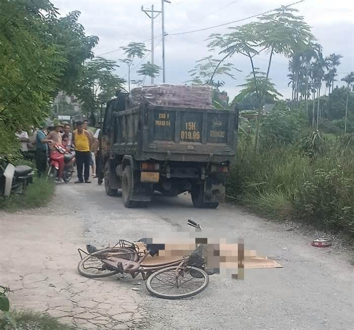 Va chạm xe chở vật liệu, người đàn ông đi xe đạp ở Hải Phòng tử vong