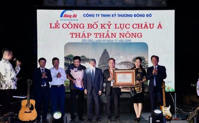 Tháp Thần nông tại Bắc Ninh được công nhận Kỷ lục thế giới