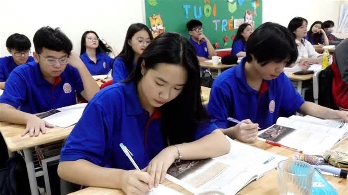 'Bỏ túi' chứng chỉ IELTS, sĩ tử ung dung ôn thi tốt nghiệp THPT