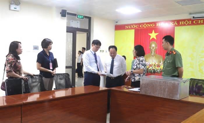 Quận Hà Nội tổ chức vòng 1 thi tuyển 6 chức danh lãnh đạo