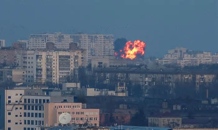 Ukraine nói Nga tập trung tấn công cơ sở công nghiệp quốc phòng