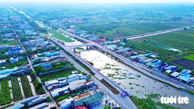 Khánh thành cầu Kênh Xáng Dọc và Kênh Xáng Ngang, tăng kết nối giao thương liên vùng TP.HCM, Tây Ninh