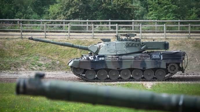 Ukraine chuẩn bị nhận lô xe tăng Leopard mới từ Tây Ban Nha