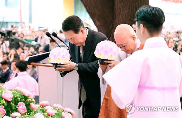 Tổng thống Hàn Quốc dự lễ Phật đản, nói luôn nhớ lời Phật dạy, điều hành công tâm