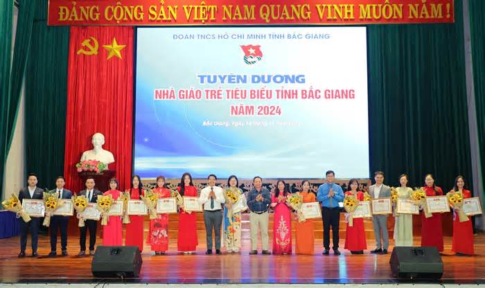 Bắc Giang tuyên dương nhà giáo trẻ tiêu biểu