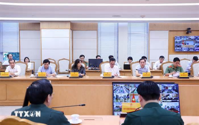 Ứng phó “bão chồng bão”: Phó Thủ tướng yêu cầu chuẩn bị kịch bản xấu nhất