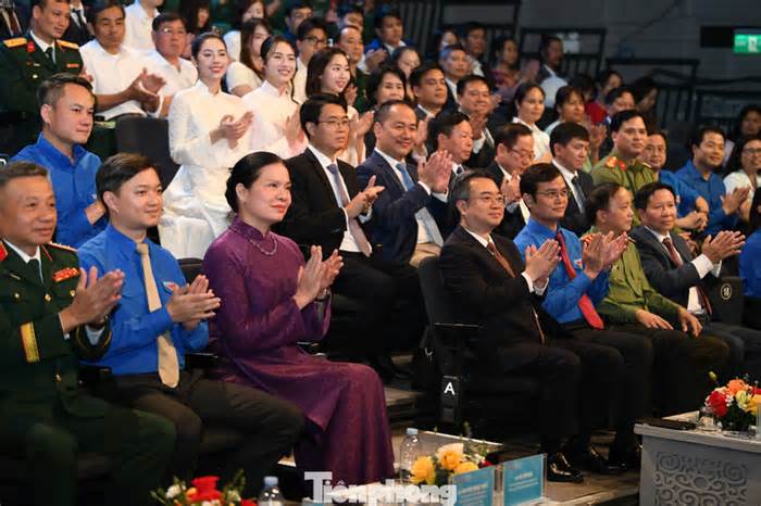 Những khoảnh khắc ấn tượng tại lễ trao giải thưởng Gương mặt trẻ Việt Nam tiêu biểu 2025