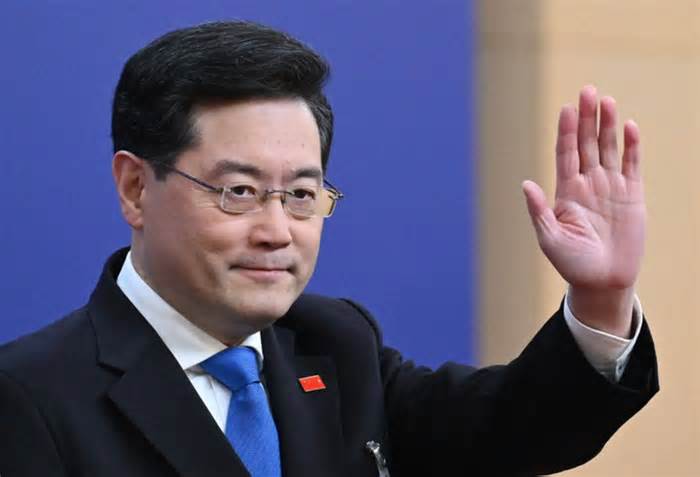 Cho cựu ngoại trưởng Trung Quốc Tần Cương từ chức đại biểu Quốc hội