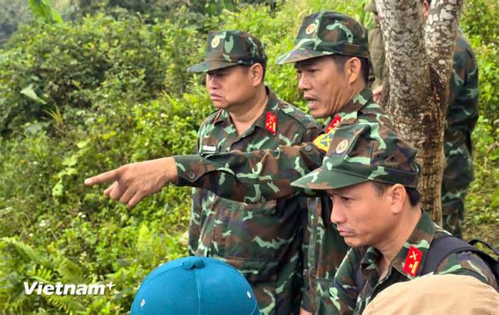 Bộ đội sử dụng UAV tìm kiếm người mất tích ở khu vực sạt lở Đà Nẵng