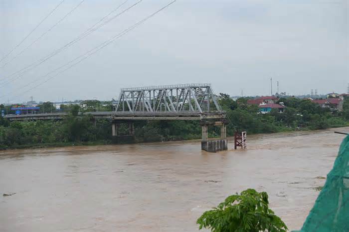 Công an tìm người bị nạn, tung tích, thông tin nạn nhân ở vụ sập cầu Phong Châu