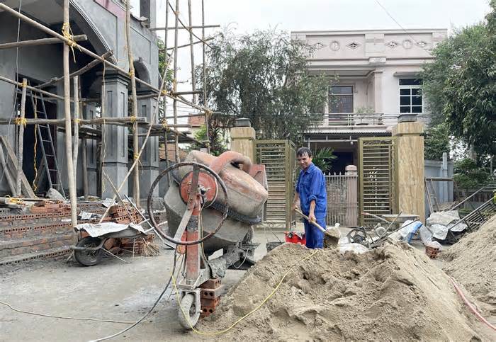 Khan hiếm lao động tại làng nghề thợ xây nổi tiếng ở Phú Thọ