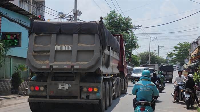 Xe ben 'đại náo' Hóc Môn, Bình Chánh, Bình Tân, quận 12: Quá lộng hành, lực lượng chức năng ở đâu?