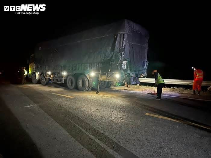 Bắt 2 tài xế vụ tai nạn khiến cặp vợ chồng tử vong trên cao tốc Cam Lộ - La Sơn