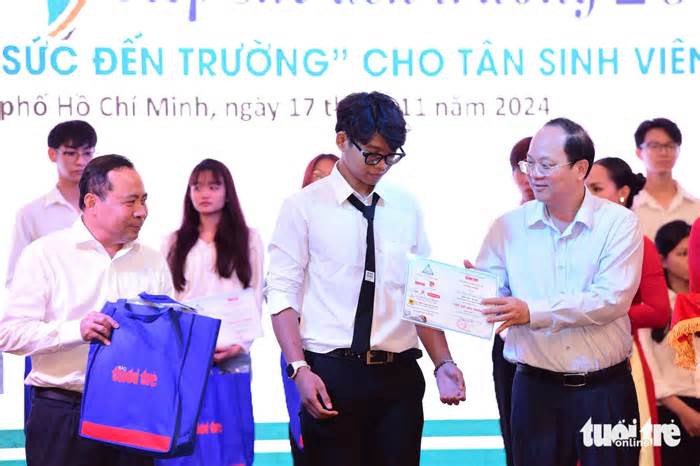 Khép lại Tiếp sức đến trường 2024: Tuổi Trẻ làm cầu nối tân sinh viên nghèo với xã hội nhân ái