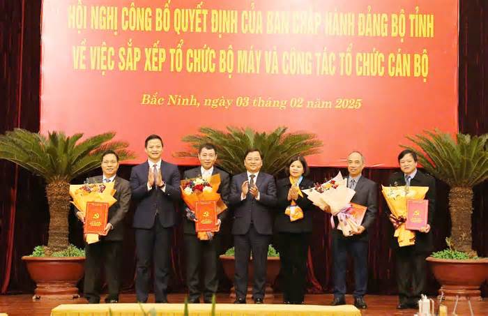 4 cán bộ thuộc Ban Thường vụ Tỉnh ủy Bắc Ninh quản lý xin nghỉ hưu trước tuổi