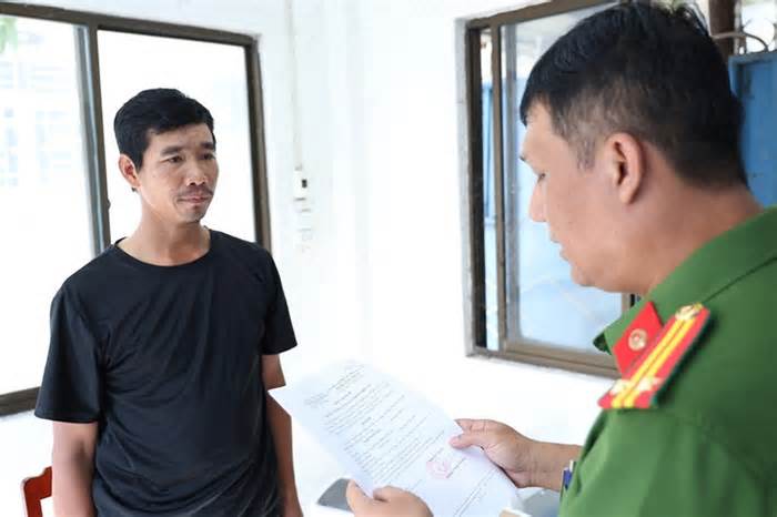 Đâm tài xế xe ôm để cướp xe máy khi về thăm bạn gái