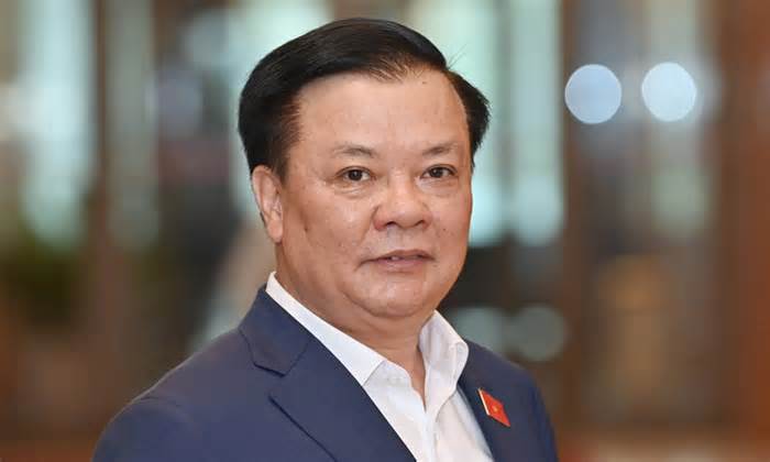 Ông Đinh Tiến Dũng thôi giữ chức Ủy viên Bộ Chính trị, Ủy viên Trung ương Đảng