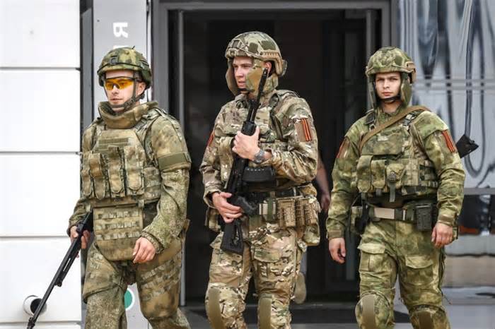 Tình báo Anh nói quân đội Nga suy yếu, mất 10 năm mới khôi phục