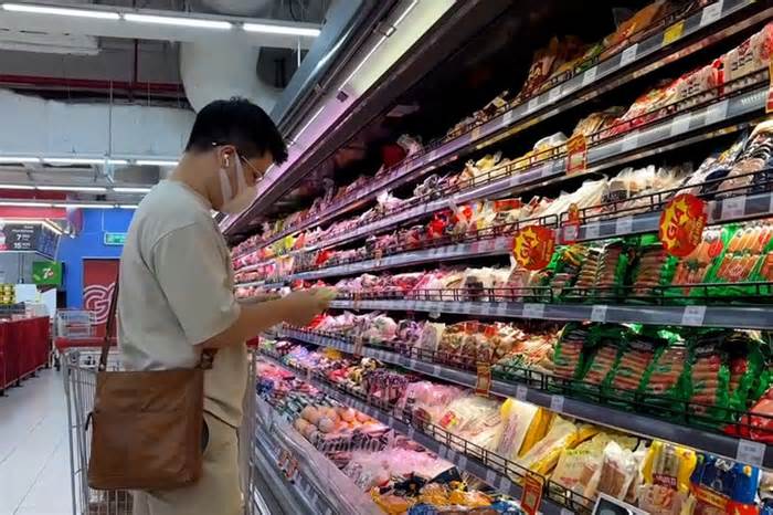 Sau lùm xùm thịt heo bệnh, thực phẩm C.P bị người tiêu dùng hạn chế