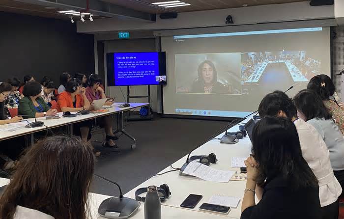 Nữ nhà báo Việt Nam và quốc tế chia sẻ kinh nghiệm đưa tin về giới